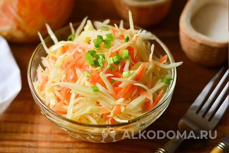 Салат из капусты с морковью с уксусом