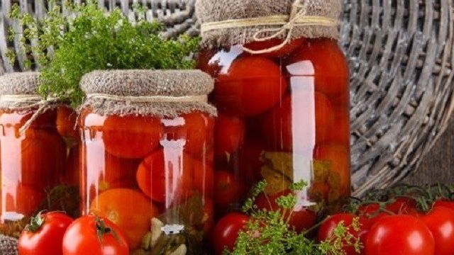 Консервированные помидоры на зиму без стерилизации — простые и вкусные рецепты на 2-х, 3-х и 1 литровую банку
